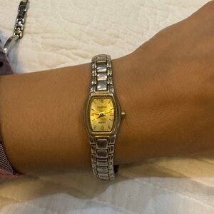 Elgin metal link woman’s watch